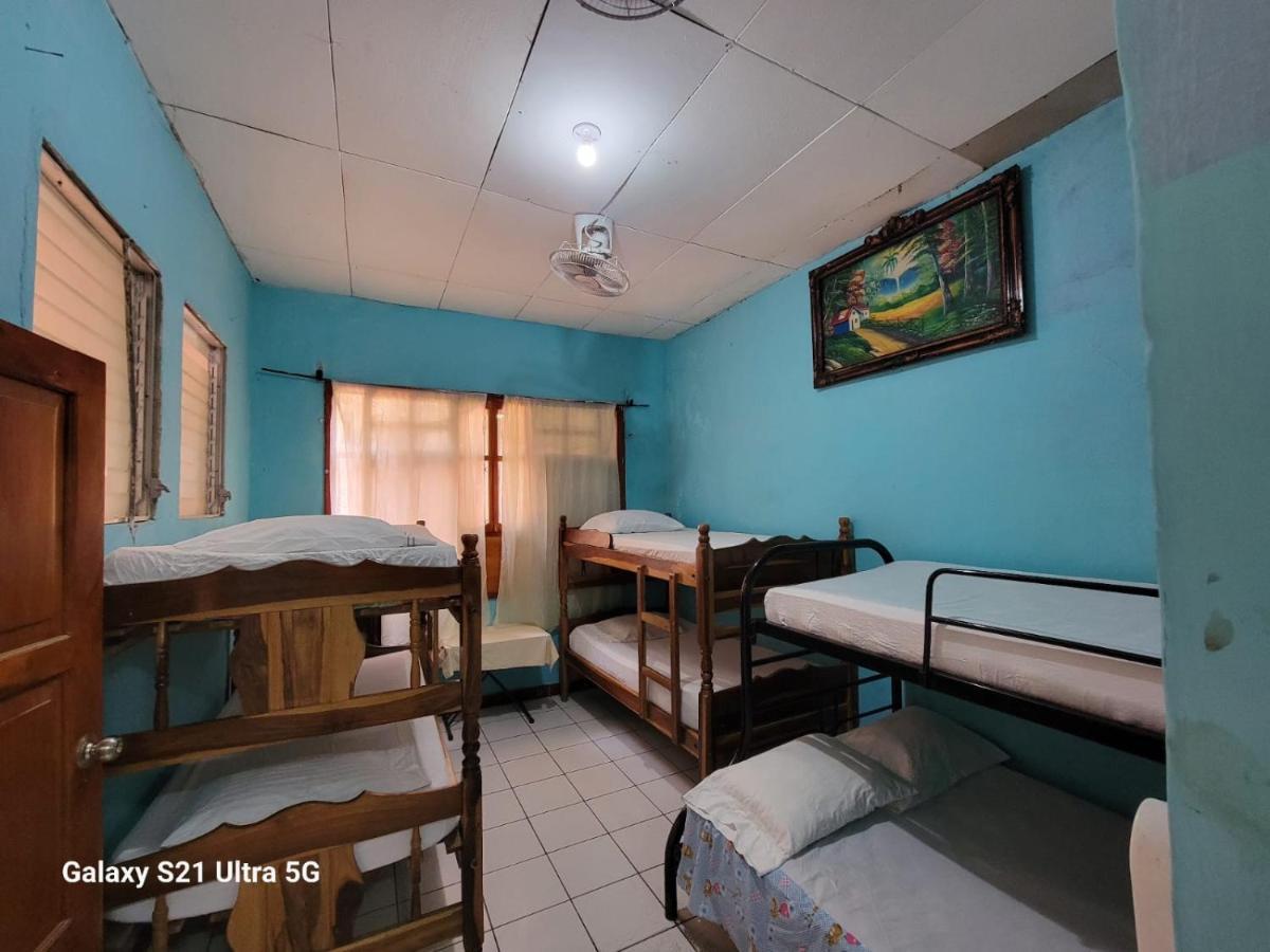 Hostel Rossy Сан-Хуан-дель-Сур Экстерьер фото